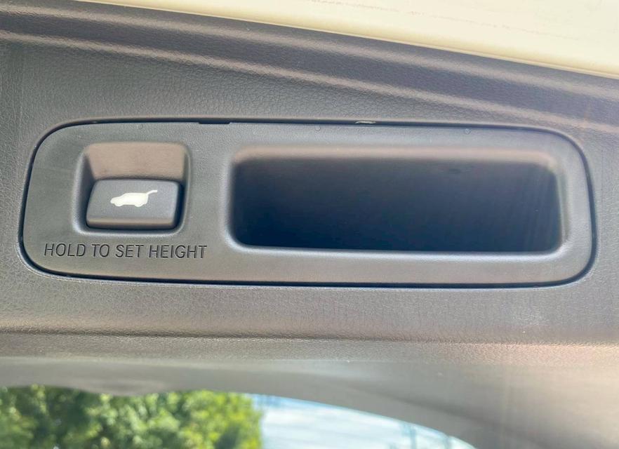 HONDA CR-V 2.4 E  7ที่นั่ง ปี2018 สีขาว 11