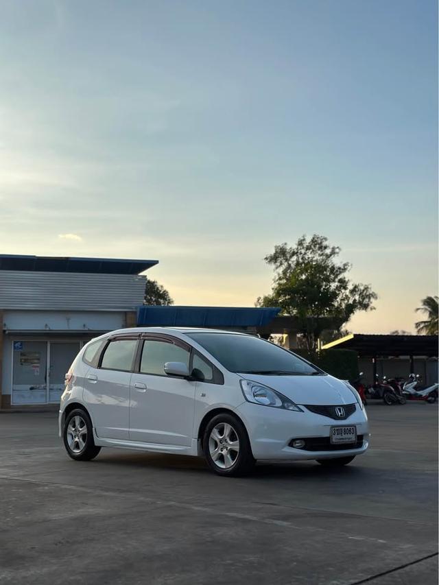 Honda Jazz รถบ้านแท้เล่มพร้อมโอน