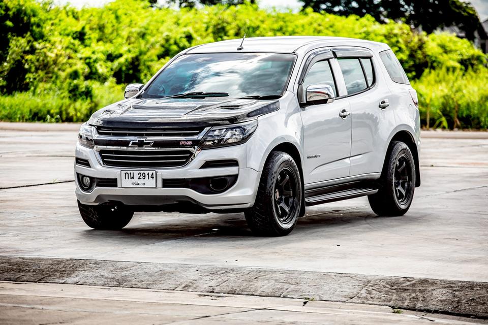 CHEVROLET TRAILBLAZER 2.5 LT ดีเซล เกียร์ธรรมดา ปี 2013 สีเทา รถครอบครัว 7 ที่นั่ง สภาพดี 