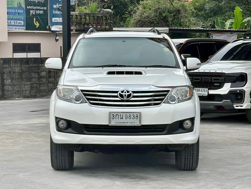 ปี 2014 TOYOTA FORTUNER 2.5 Vสีขาว เกียร์ออโต้ รถสวยมือเดียว ขับเคลื่อน2ล้อ 16