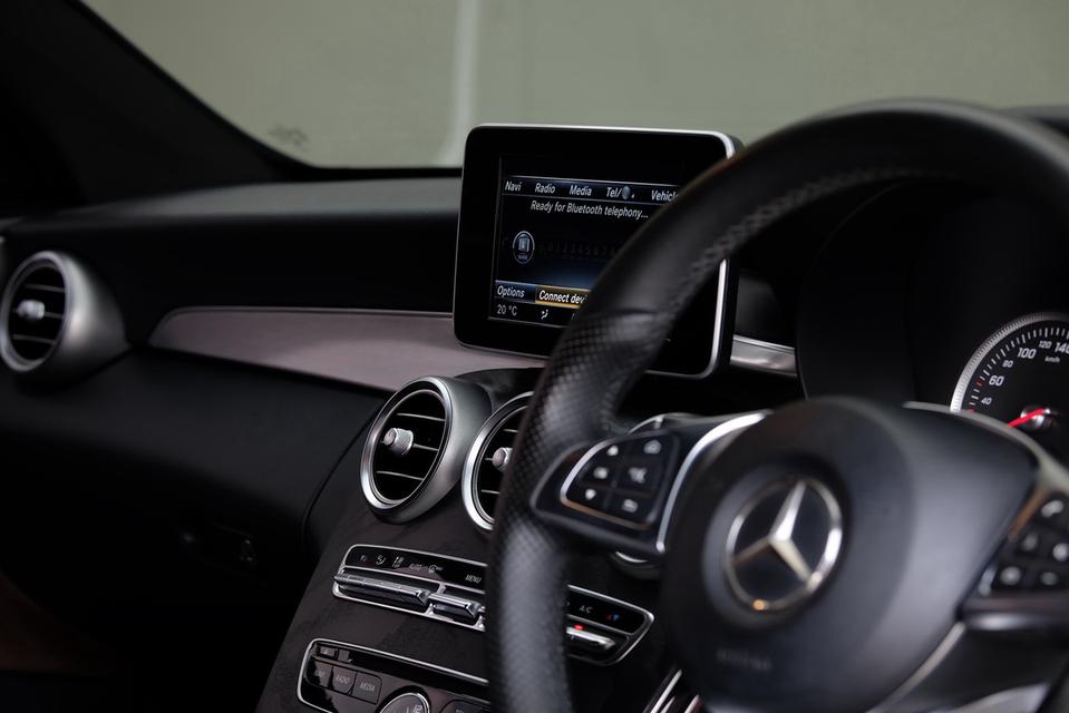 Mercedes-Benz C250 Coupe AMG ปี 2017 สีขาว ราคาดี หาอยู่ด่วนช้าอด รูปที่ 11