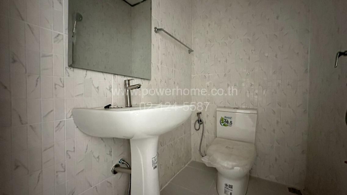 หมู่บ้านอู่ทองเพลส 2 ซอย 1/8 ถนน ลำลูกกา ต.คูคต อ.ลำลูกกา จ. ปทุมธานี 11