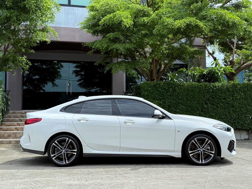 2023 BMW 220I MSPORT รถมือเดียวออกป้ายแดง รถวิ่งน้อยเพียง 30,000 กม ไม่เคยมีอุบัติเหตุ รถเข้าศูนย์ทุกระยะครับ