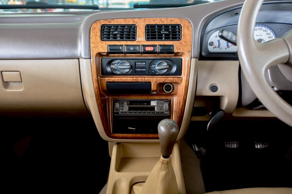 Nissan FORNTIER DOUBBLECAB 3.0 ZDI เกียร์ธรรมดา สีดำ ปี 2004 16