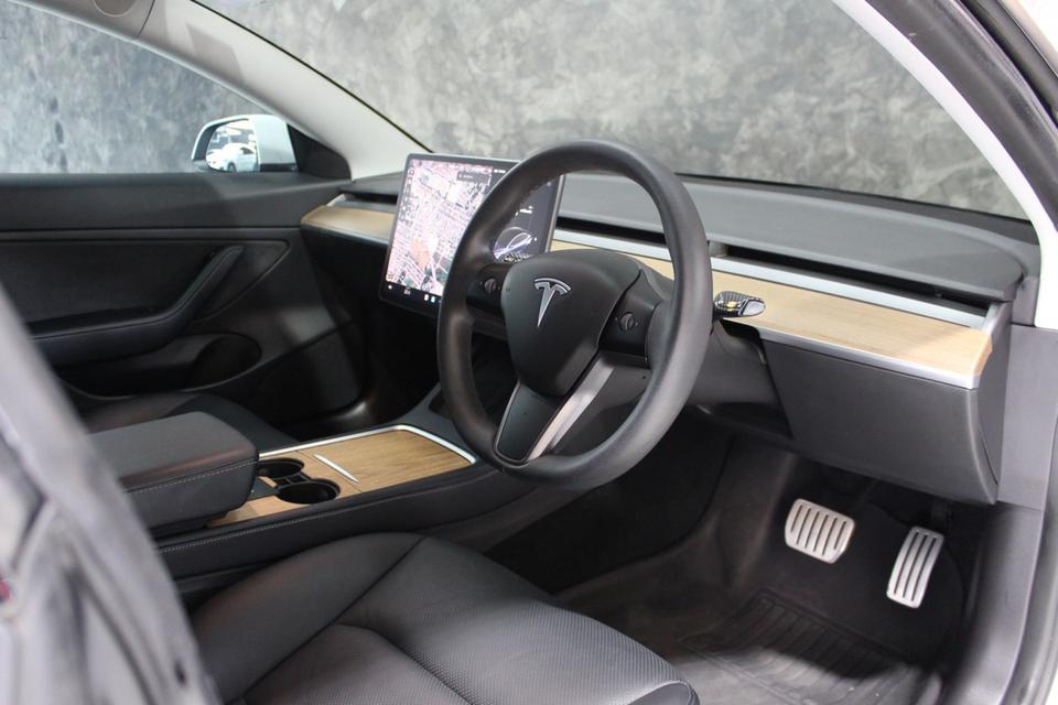 รหัสรถ JRS777 Tesla Model3 Performance  ปี 22 13