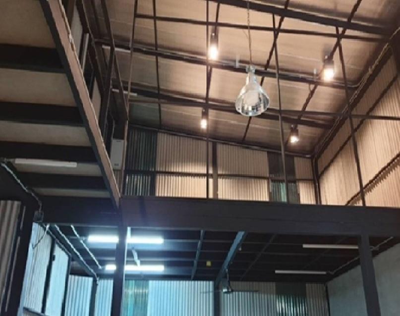 ให้เช่า โกดังขนาดเล็ก พื้นที่ 150 ตารางเมตร / ซอยลาดพร้าว 35 / เหมาะสำหรับเก็บสินค้า หรือ เป็น Studio 6