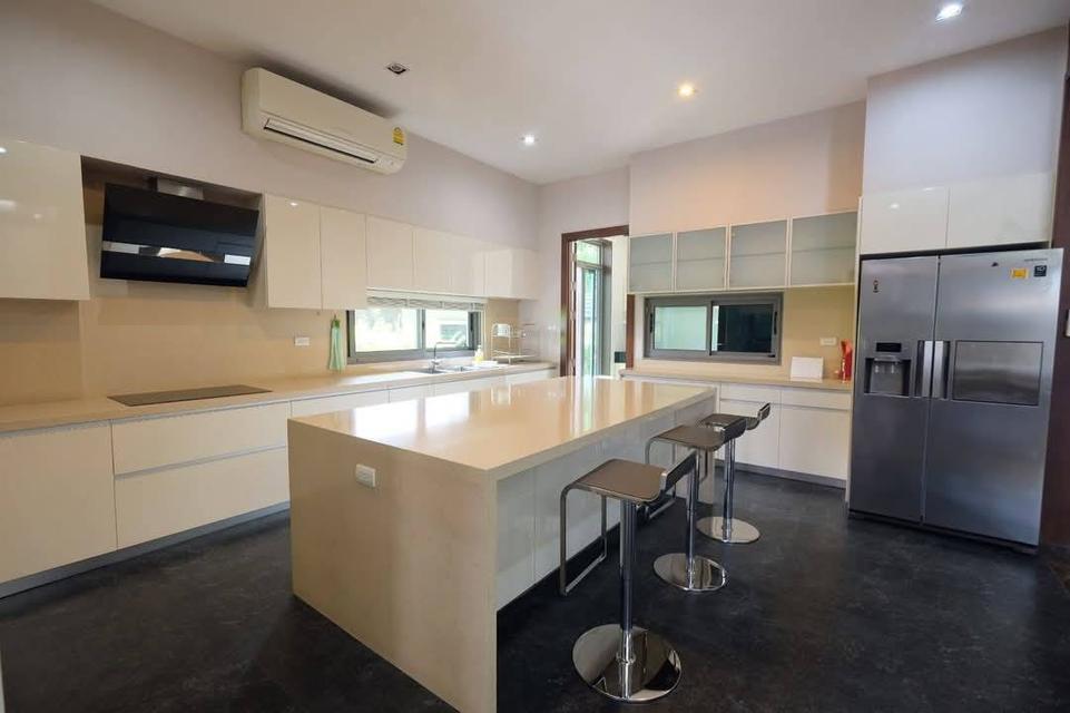 ขายบ้านเดี่ยวสวนหลวง ร.9 บ้านหลังใหญ่ที่ดิน 1 ไร่กว่า ถนนเฉลิมพระเกียรติ ร.9  เยื้องสวนหลวง บึงหนองบอน ทะลุกาญจนาภิเษก ออกบางนาตราด ศรีนครินทร์ 9