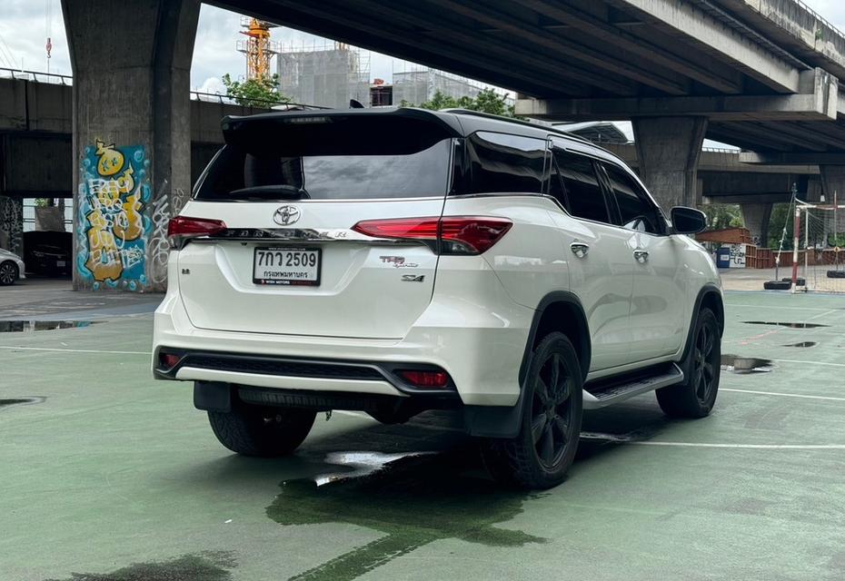 Toyota Fortuner 2.8 TRD SPORTIVO 4WD ปี 2018 4