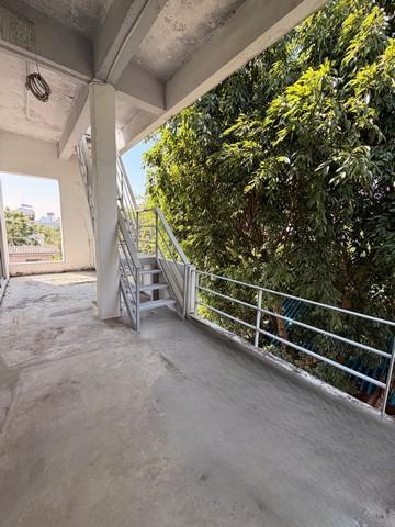 ให้เช่าโฮมออฟฟิศ 3 ชั้น พร้อมดาดฟ้า ซอยเพชรบุรี 47 ใกล้พระราม 9-RCA 4