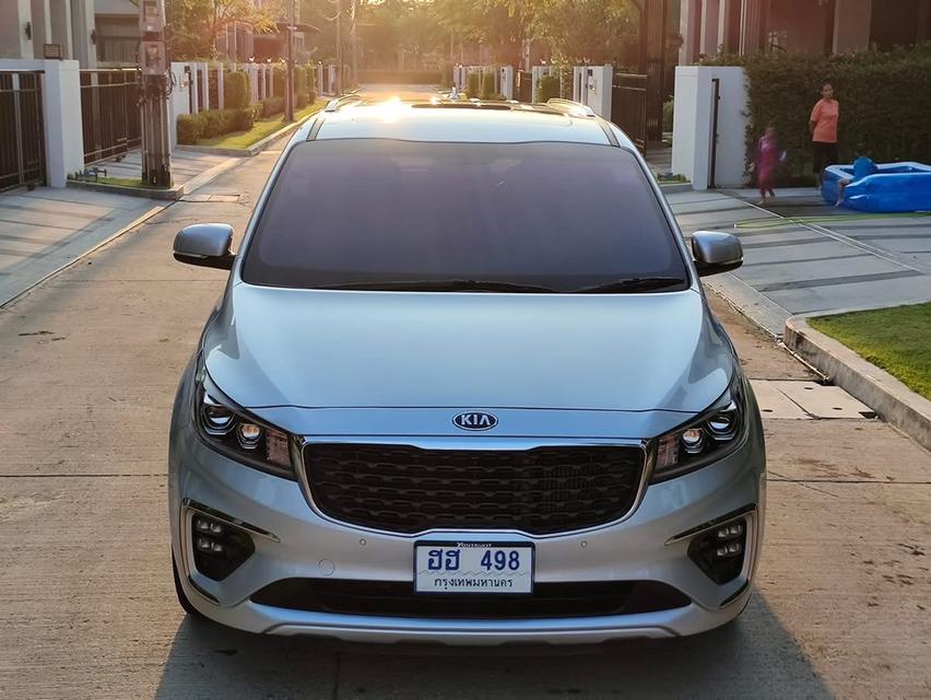 Kia Carnival SLX ตัว Top สีเทา ปี 2019 3