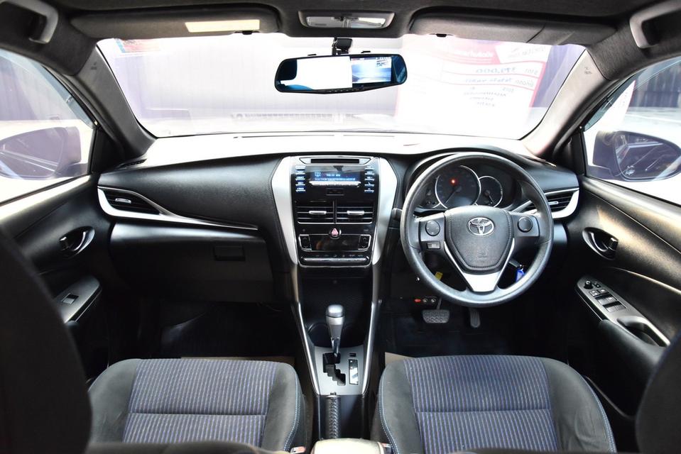 Toyota Yaris 1.2E ปี 2017 8