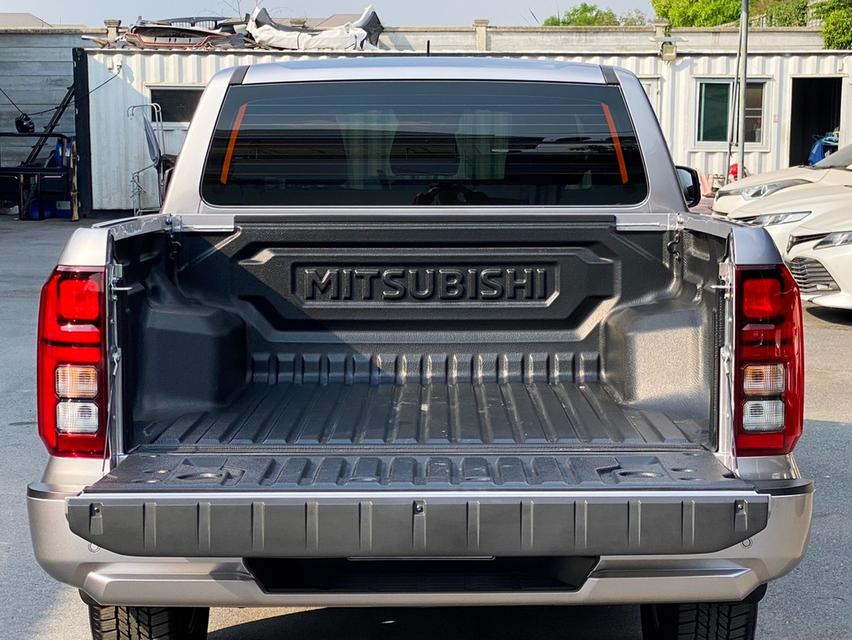 Mitsubishi TRITON Double Cab 2.4 ULTRA 6AT ปี 2023 วิ่ง 9xx km 8