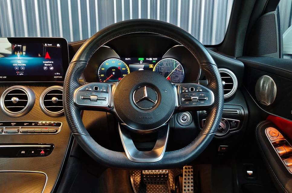 GLC300e Coupe AMG Dynami 6