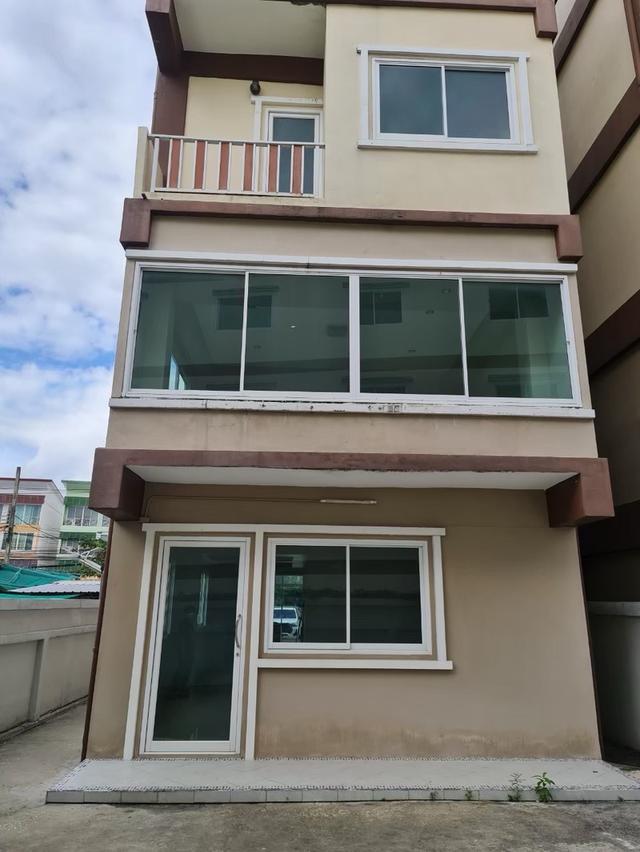 บ้านติดถนนบางแวก116 เนื้อที่74ตรว 5