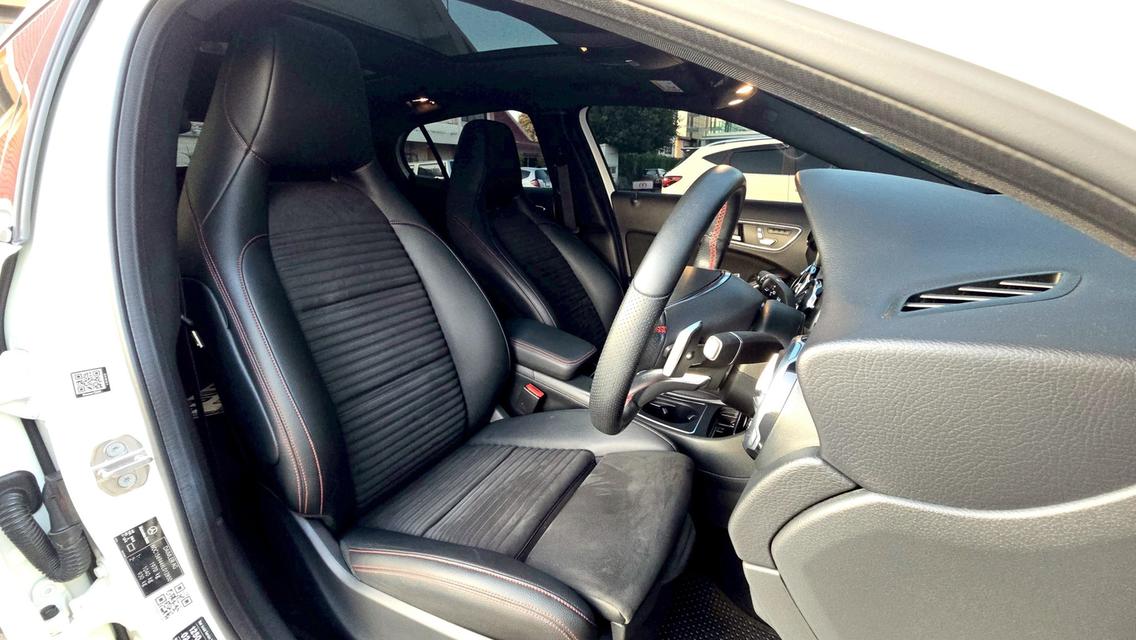 2020 Mercedes Benz GLA250 AMG " Facelift " รูปที่ 6