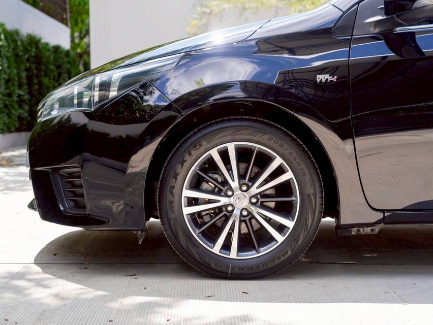 Toyota Altis 1.8E ปี 2014 9