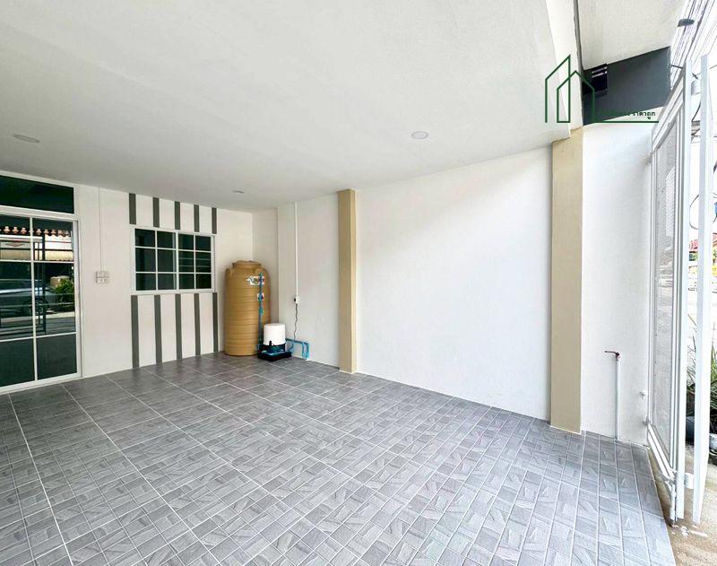 หมู่บ้านฉัตรณรงค์วิลล่า 3 ถ. ลำลูกกา ซ. เปียร์นนท์ ใก้ลสถานีรถไฟฟ้าคูคต  3