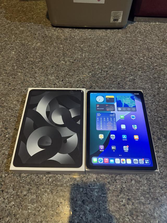 ขายiPadAir5M1สีดำ64กิ๊กมีกล่องสวยๆใช้งานดีถูกมากก