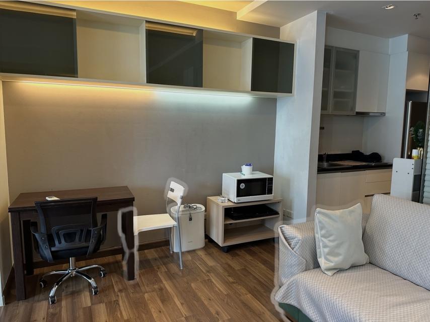 ให้เช่าห้องหรู ✨ The ราชดำหริ Condo ✨ ราคาดีสุดพิเศษ 25,000 บาท/เดือน 💰 ✅ สัญญาขั้นต่ำ 6 เดือน (พูดคุยลดได้ตามสมควร) ✅ รับเอเจนต์ คอมมิชชั่นดี 17