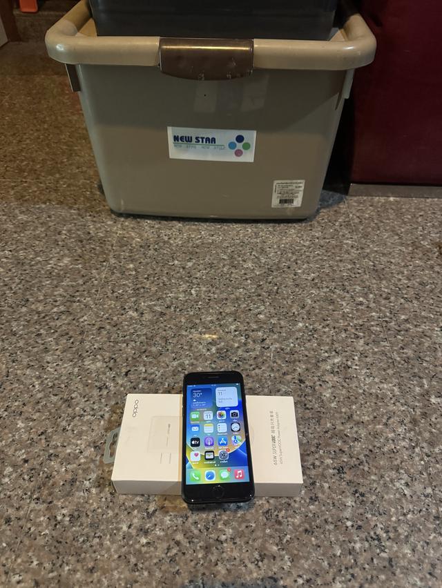 ขายๆๆๆถูกๆๆไอโฟนSEสีSpace Gray 128กิ๊กสูนTrueใช้งานปกติหมดทุกๆฟังชั่นเครื่องรีสโตได้ตลอดไม่มีติดไอคราว Model TH/A สภาพ: 90% ราคา: 3590 มารับเอง 309