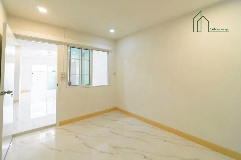 หมู่บ้านบัวทองธานี บางบัวทอง ตรงข้ามสมบัติบุรี ฟรีโอน 5