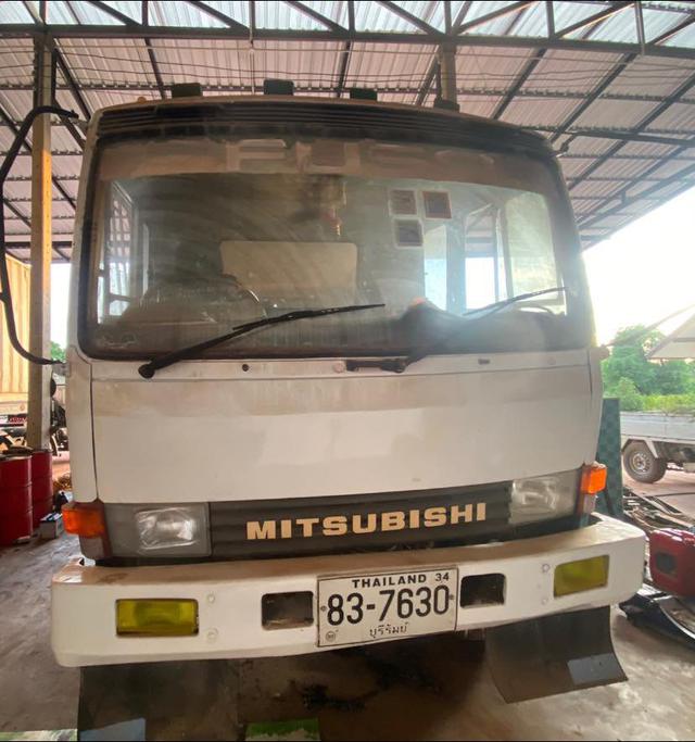 Misubishi Fuso เฉินหลง FN527M 2