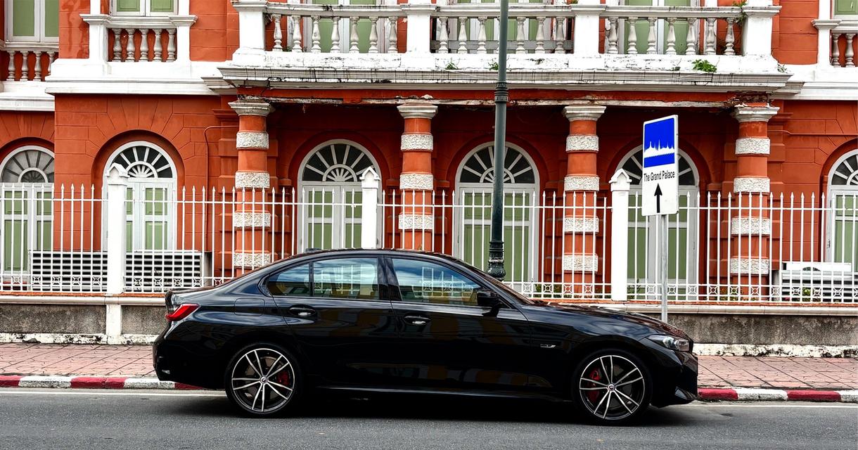 2023 BMW 330e M sport Lci ( Facelift ) ð