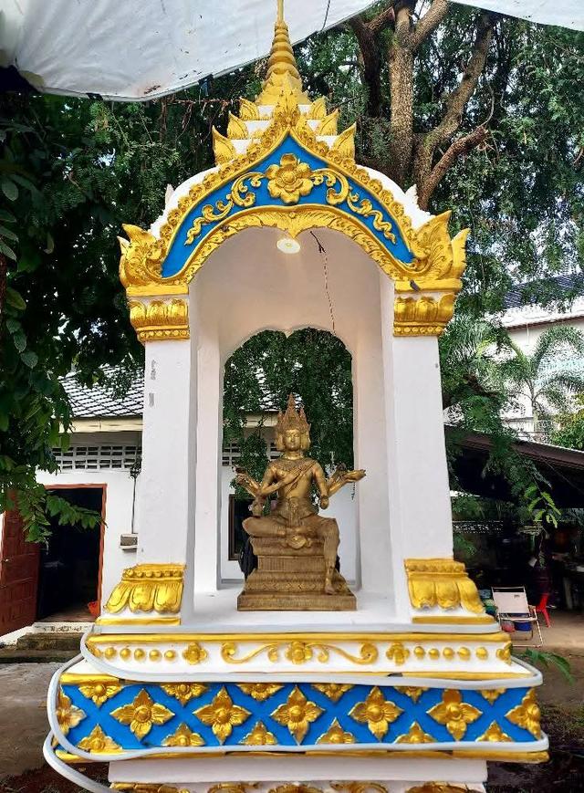 รับย้ายศาลพระพรหม ตั้งศาลพระพรหม