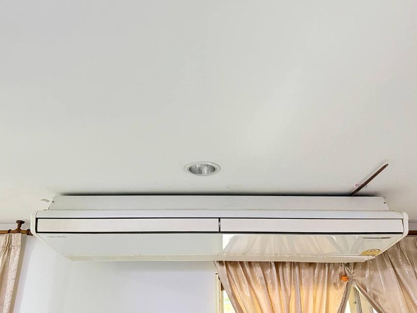 แอร์มือ 2 ขนาด 40,000 BTU ตั้งพื้นได้ แขวนพนังได้ สภาพดี