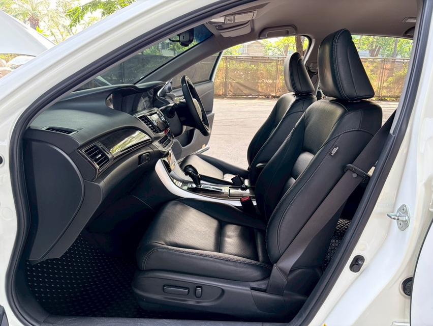 Honda Accord 2.0E AT ปี 2013  เพียง279,000บาท เบาะไฟฟ้าคู่หน้า ไมล์128xxx สวยพร้อมใช้ ยางปี2025 เครื่องยนต์เกียร์ช่วงล่างดี แอร์เย็นฉ่ำ *ดูรถกทม ซอยปร รูปที่ 14