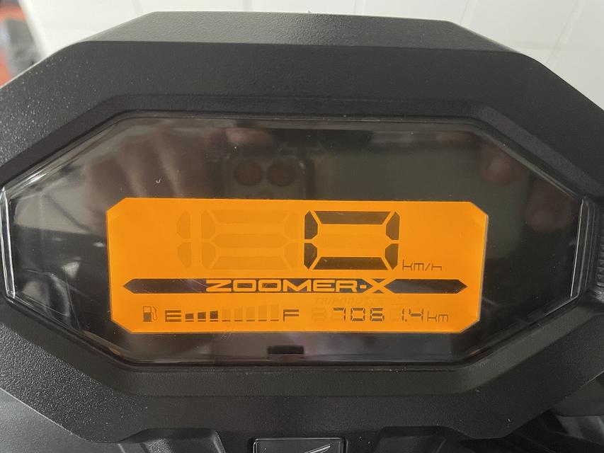 Zoomer-x สมุดคู่มือครบ รถสภาพเดิม ใช้งานน้อย ไม่ล้ม ไม่ชน เครื่องเดิมแน่นๆ ชุดสีสวย เอกสารครบ วิ่ง7000 ปลายปี64 5
