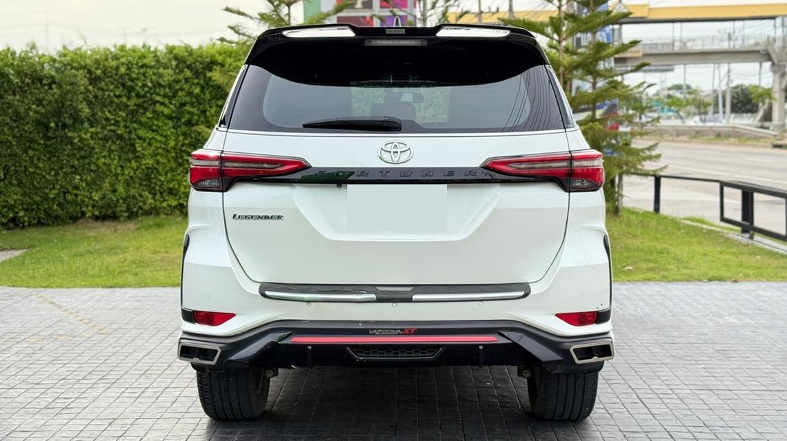 Toyota Fortuner 2.4 LEGENDER 2WD AT 2022 4