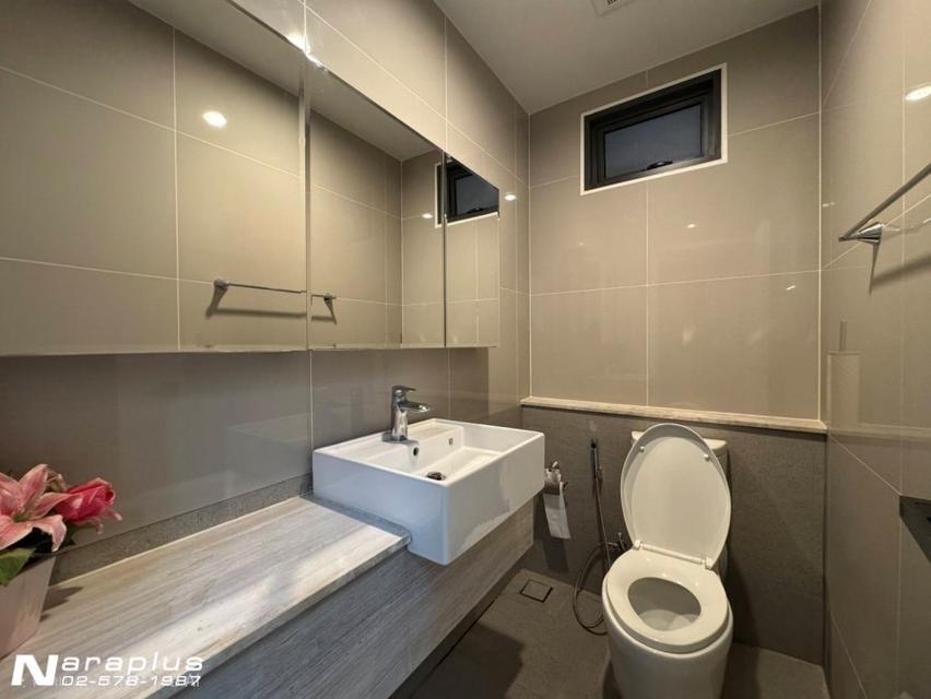69100586 : ให้เช่าทาวน์โฮม luxury 3 ชั้น หน้ากว้าง 6 เมตร Built-in ทั้งหลัง ขนาด 20.5 ตารางวา หมู่บ้านพาทิโอ วัชรพล-รามอินทรา บางเขน น้ำไม่ท่วม 10