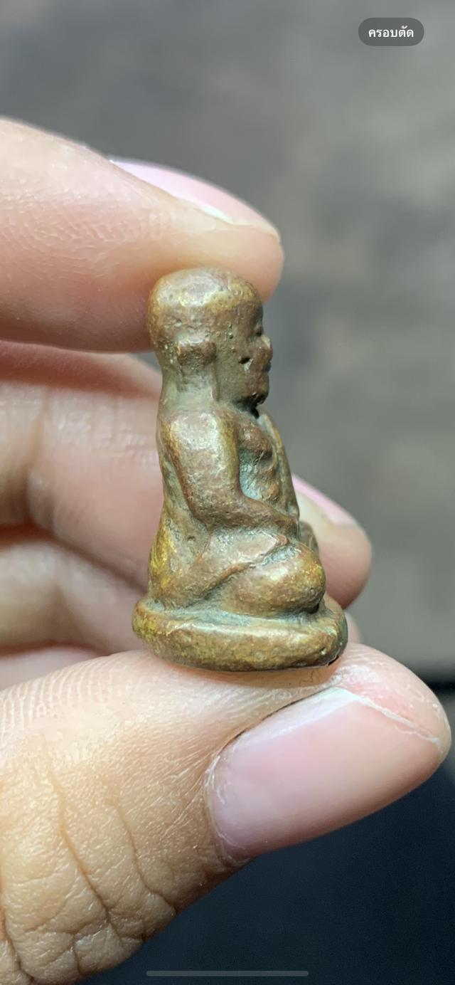 รูปหล่อหลวงพ่อเงิน…. 3