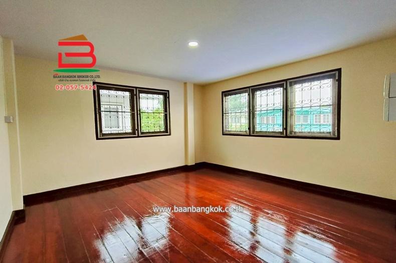 บ้านเดี่ยว เหมราช 1 ซอยเรวดี 67 เนื้อที่ 40 ตรว. ถนนรัตนาธิเบศร์ อ.เมือง จ.นนทบุรี 12
