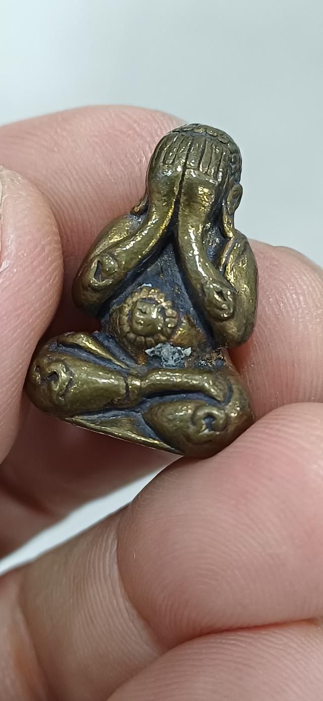 พระปิดตาหลวงปู่หมุน รุ่นไตรมาส รวยทันใจ พร้อมกล่อง รูปที่ 2