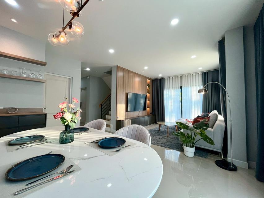 ให้เช่าบ้านเดี่ยว 2ชั้น  เซนโทร บางนา  -  กิ่งแก้ว พร้อมอยู่ 7