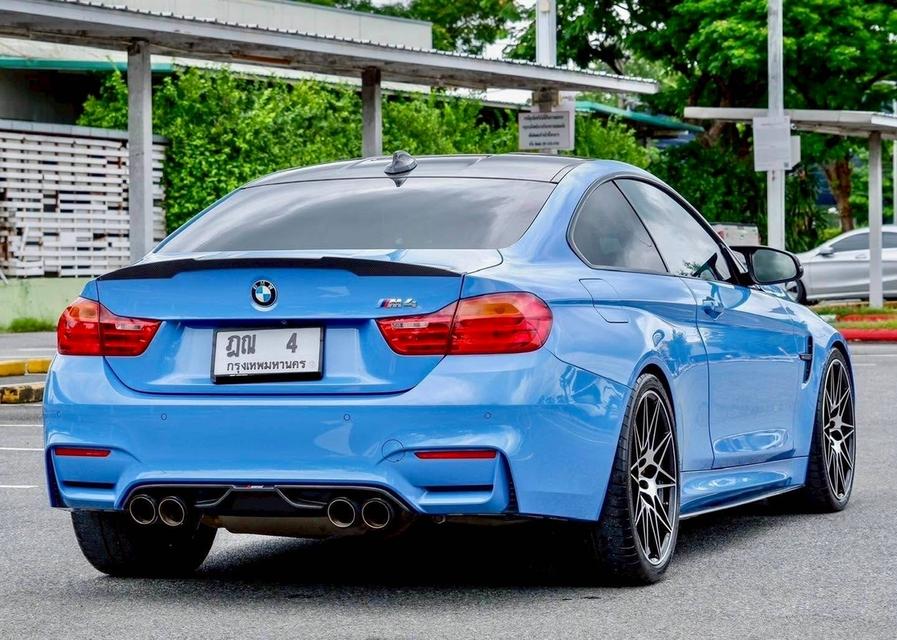 รหัสรถ PR4 BMW F82 M4 Coupe Yas Marina Blue ปี 2015 8