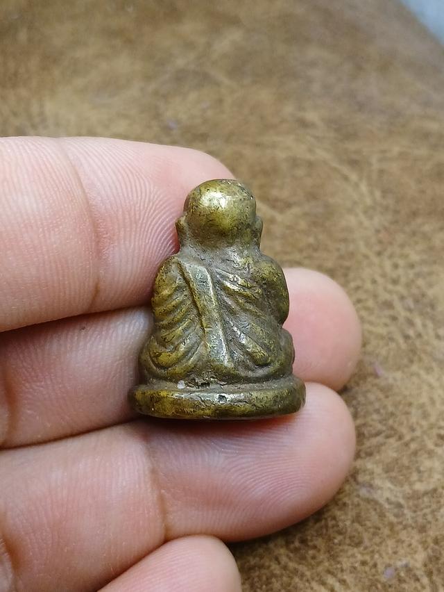 หลวงพ่อเงินพิมพ์นิยม รูปที่ 2