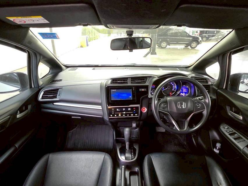 Honda Jazz 1.5RS + ปี 2017 ♨️ #ประกันเครื่องเกียร์3ปี3หมื่นkm♨️ 11
