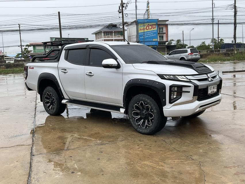 Mitsubishi Triton 2.4 GLS ปี2020