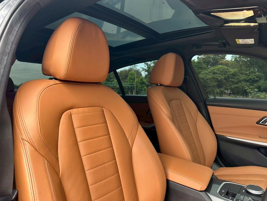 BMW 330li M Sport LCI (G28) 9