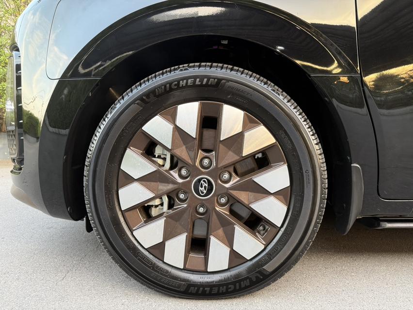 Hyundai Staria Premium Sunroof 2.2D 8AT รูปที่ 16