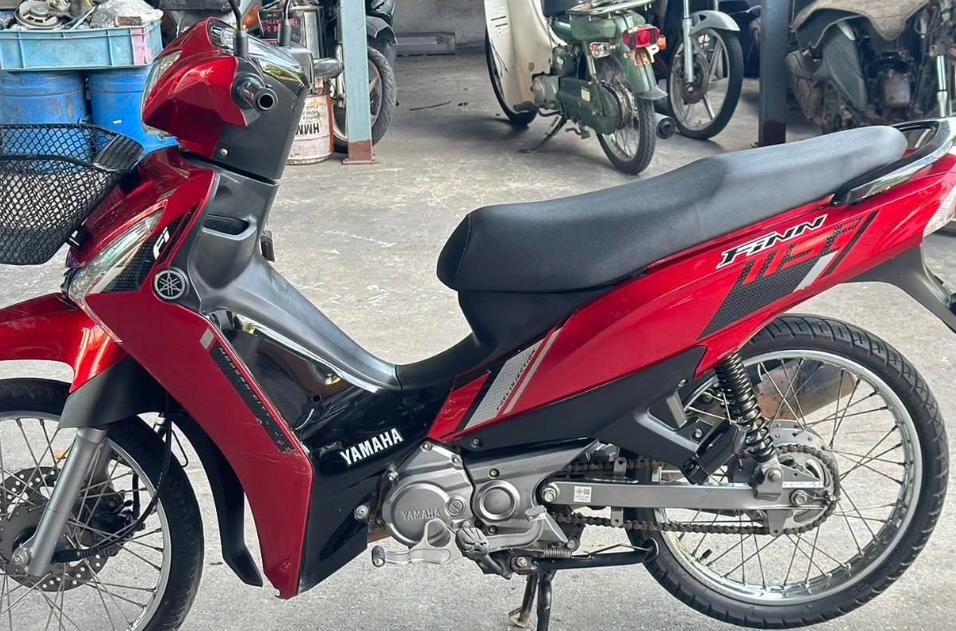 ขาย Yamaha Finn 2022 สีแดง 3