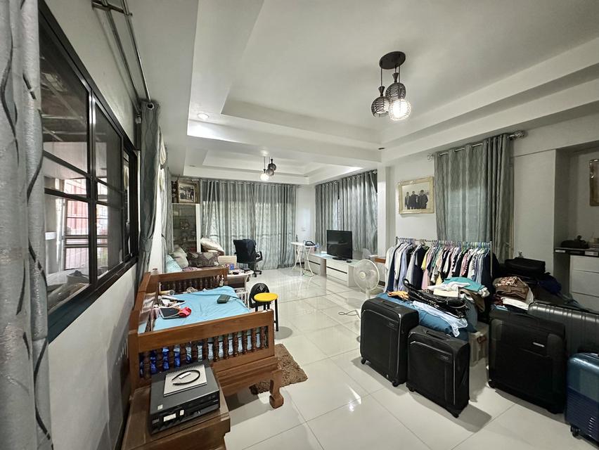 ขายบ้านเดี่ยวสร้างเองตกแต่งภายในด้วยไม้สักแท้ พร้อมที่ดิน ใกล้สะพานพระราม 5 เนื้อที่ 189 ตร.วา 4 ห้องนอน 7 ห้องน้ำ 9