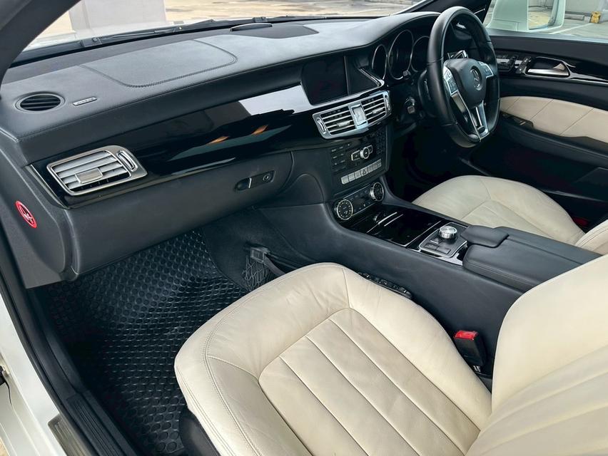 MERCEDES-BENZ CLS250 CDI AMG Dynamic (W218) 2.2L Diesel Turbo BlueEfficiency “ Sunroof “ 12