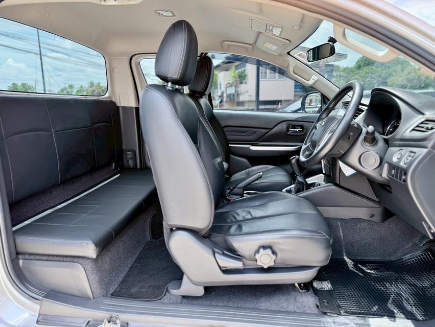 ปี 2021 MITSUBISHI TRITON, 2.4 GTโฉม PLUS MEGA CAB สีเทา เกียร์ธรรมดา6 สปีด เครื่องยนต์ดีเซล มือเดียวป้ายแดง 14