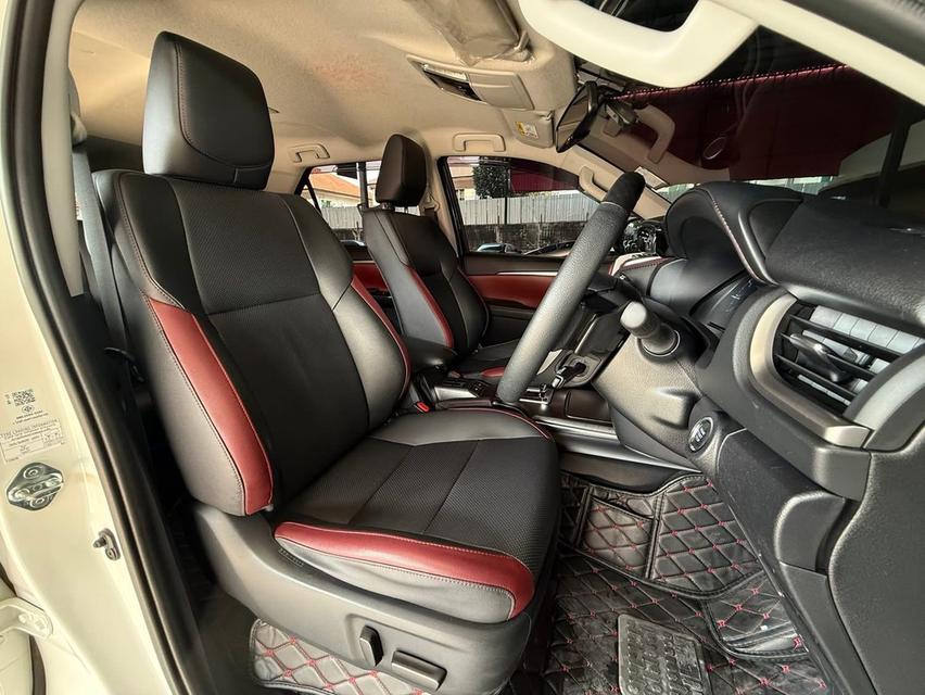 Toyota Fortuner 2.4Commander ปี22 รูปที่ 12