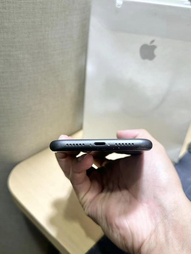 IPhone 11 สีดำ สวยมาก 5