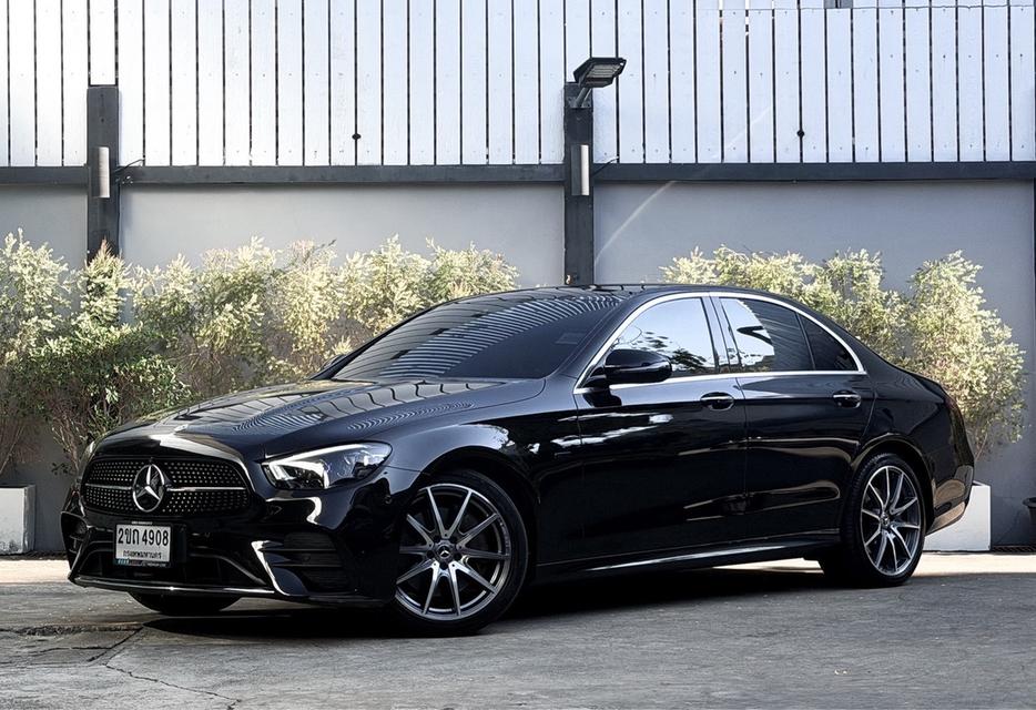 🏁สวยใช้งานน้อย🏁หรูมีระดับ🏁เอกสารพร้อมโอนปี 2021 Mercedes-Benz E300e AMG Dynamic (W213 Facelift)✨ รถออกศูนย์ Benz Thailand✨